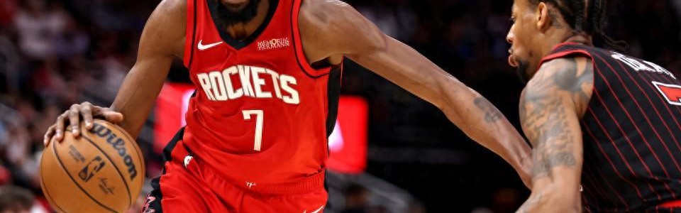 半岛体育官网登录-火箭终结3连败重返前六！杜兰特28+10秀暴扣 小贾18+7送关键三分