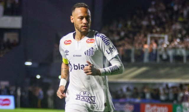 体育资讯-内马尔效应！巴媒：自去年内马尔重返桑托斯，俱乐部收入增长70%