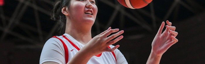 FIBA官方：张子宇入围世预赛值得关注新星榜 超2米2身高太独特|女篮|中国女篮|中锋|女篮世界杯预选赛|世界杯预选赛_新浪体育_新浪新闻