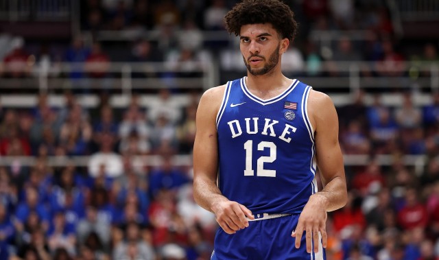 数据分析-谁DNA动了？布泽尔儿子轰30分14板3助3断1帽 上半场就砍20+9+2+3